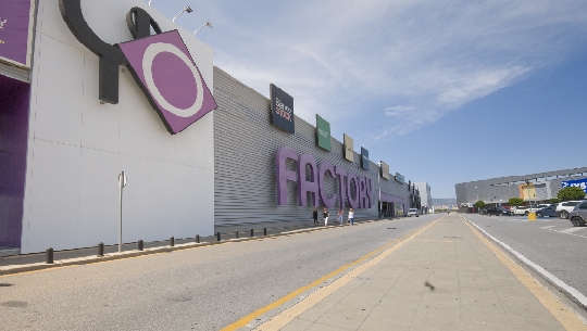 Super Perfumerías y Pull Love abren nuevas tiendas en Málaga Factory, propiedad de Iberdrola Inmobiliaria